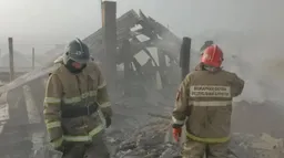 В Екатеринбурге 90 человек эвакуировались из-за пожара в доме на Уральской