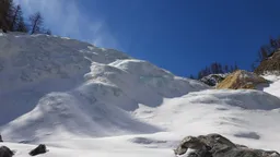 Количество погибших альпинистов на Мунку-Сардык увеличилось до трех