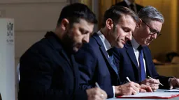 Служба внешней разведки обвинила Великобританию и Францию в намерении предоставить Украине ядерное оружие