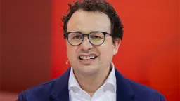 Пентагон отказывается от сотрудничества с Anthropic после отказа компании снять ограничения на использование ИИ для слежки