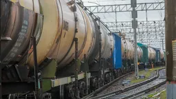 Расширение иранского конфликта, тревоги о поставках толкнули нефть вверх на 3%