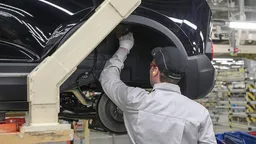 Казахстан готовит зеркальное повышение утильсбора на авто из России