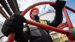 Кремль видит в снятии ограничений США на продажу нефти РФ попытку стабилизировать энергорынки