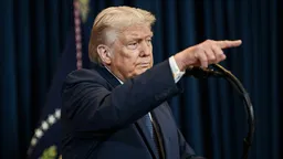 Прекратить немедленно войну и обезопасить Ормузский пролив призвали Трампа лидеры G7