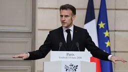 Франция не будет участвовать в разблокировании Ормузского пролива, пока идет война — Макрон