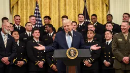 Трамп: Россия и Украина близки к урегулированию конфликта, хочет встречи Путина и Зеленского