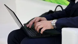 Минцифры предложило обязать бизнес заводить платную электронную почту