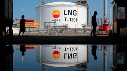 Рост цен на нефть замедлился к вечеру, но Brent остается выше $100 за баррель