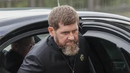 Кадырову вручили орден за вклад в развитие цементной промышленности