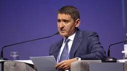 Россети в 26г увеличат инвестпрограмму до 900 млрд р -- глава компании