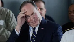 Отправлен в отставку министр военно-морских сил США Фелан - миллиардер из окружения Трампа