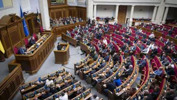 Верховная Рада продлила на 90 дней военное положение в Украине