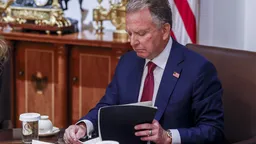 Украинские СМИ узнали, почему переговорщики Трампа не едут в Киев