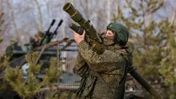 Над регионами России за ночь уничтожили 264 украинских беспилотника