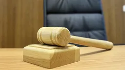 Суд смягчил меру пресечения троим сотрудникам издательства Popcorn Books, которых обвиняют в распространении «ЛГБТ-литературы»