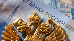 Дефицит бюджета России снова вырос в апреле