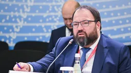 Порядка 80% российских школьников постоянно пользуются ИИ