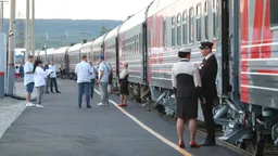 Власти разрешили провозить через Крымский мост 200 литров топлива в автомобиле