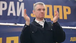 В федеральный список ЛДПР на выборах в Госдуму вошли 10 человек во главе со Слуцким