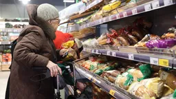 Подорожание бензина на АЗС в РФ достигло рекордных 3,0% за 16-22 июня на фоне атак на НПЗ