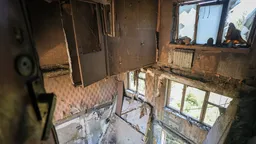 При атаке ВСУ на жилой дом в Горловке обрушился подъезд, погибли три человека
