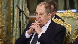 Лавров заявил о попытках Европы "вбивать клинья" между РФ и США