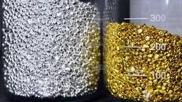 • Золото подешевело на $1000 за несколько дней