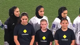 第五二六区｜从女足逃亡，看伊朗旧秩序的失控时刻