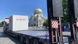 В Кронштадте начали устанавливать бетонные укрытия от беспилотников