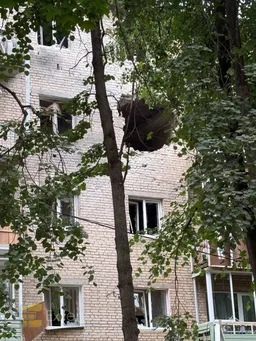 Украинский беспилотник попал в многоквартирный дом в Тульской области