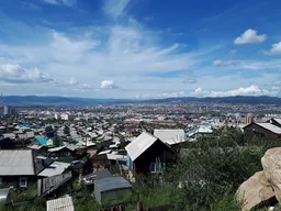 Сильный ветер, дожди и град задержатся в Бурятии