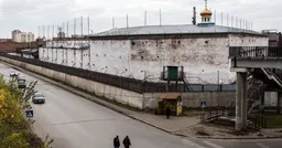 Четырежды осужденный за слова политзаключенный скончался в омской колонии