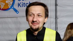 В Беларуси против священника Александра Кухты возбудили уголовное дело о содействии "экстремистской" деятельности