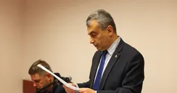 Дело о военных «фейках» против Льва Шлосберга возбудили из-за репоста «Эха Москвы» с обложкой Daily Mirror