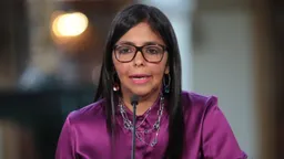 США сняли санкции с временного лидера Венесуэлы Дельси Родригес