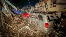 В результате российской атаки дронами по жилым домам в Одессе погибли два человека