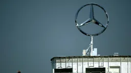 Mercedes вслед за Volkswagen заявил о готовности выпускать военную продукцию