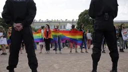 Суд в России признал "экстремистской" организацию "Альянс гетеросексуалов и ЛГБТ за равноправие"