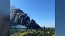 В результате ночной атаки произошел пожар на ТЭЦ в Симферополе, пишет ASTRA