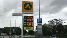 В Севастополе начали ограничивать продажу еды «в одни руки»
