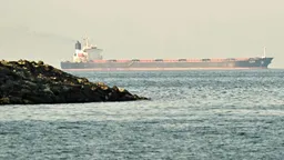 Мир продолжает нести колоссальные потери из-за закрытия Ормузского пролива