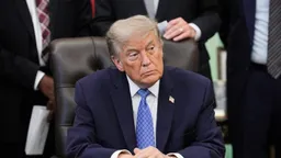 Верховный суд США не разрешил Трампу увольнять управляющую ФРС Лизу Кук
