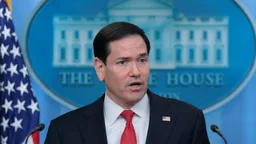 Трамп приостановил миссию в Ормузском проливе