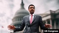 罗·卡纳接任美众议院中共问题特设委员会资深成员职务