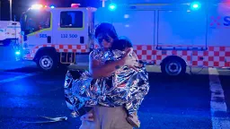 「針對猶太社區的恐襲」：澳洲悉尼邦代海灘槍擊12死29傷