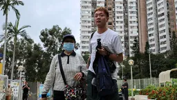 「去看回我以前的家」  香港宏福苑首批回家執拾居民的追悼與道別