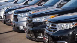 В России за год закрылось 643 шоурума китайских автобрендов