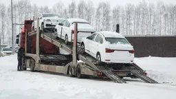 Продажи новых легковых автомобилей в России в январе 2026 года сократились на 9,5%