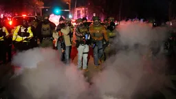 Трамп пригрозил направить в Миннесоту армию для подавления протестов против действий иммиграционной полиции