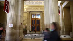 Прижский суд отменил решение по иску Ахметова к России